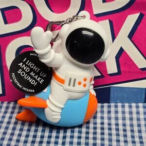 BBW Light Up Noise Making Astronaut on Rocket Pocketbac Holder Keychain Backpack